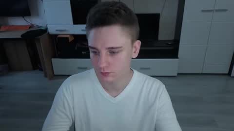 Snapshot of angryzan chatting on 11-28-25, 04:59 vodka online show from 11-28-25, 04:59