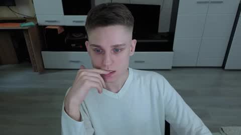 Snapshot of angryzan chatting on 01-12-26, 07:02 vodka online show from 01-12-26, 07:02