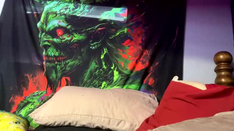 Snapshot of angusbone01 chatting on 12-18-24, 02:21 angusbone01 online show from 12-18-24, 02:21