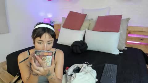 Anie Monday to Saturday from 200 pm to 810pm  UTC-5 Colombia Time online show from 10-18-25, 07:58