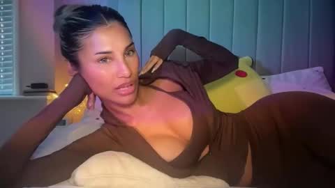 anisha online show from 11-18-25, 11:47