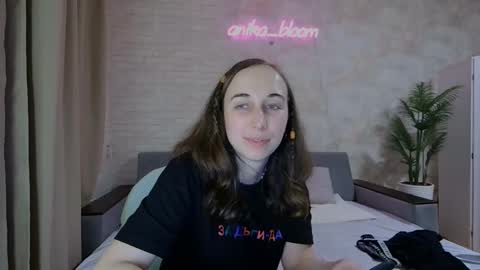 anikabloom online show from 02-08-25, 05:40