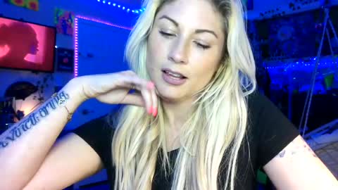Snapshot of anikaminkov chatting on 07-23-26, 08:12 Anika Minkov online show from 07-23-26, 08:12
