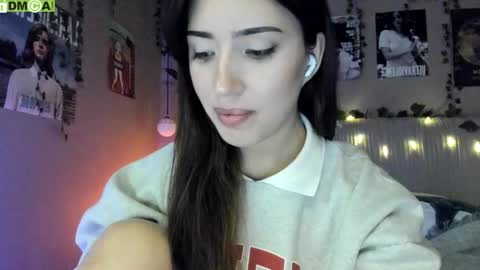 Snapshot of anisa_sweet chatting on 10-12-25, 06:01 Anisa Moan from LovenseWet from Tip MenuOpen for Private online show from 10-12-25, 06:01