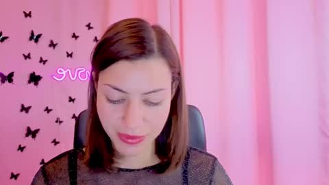 Anni online show from 10-21-25, 02:51