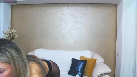 Snapshot of anissalogan chatting on 05-15-26, 07:59 my name is Ani online show from 05-15-26, 07:59