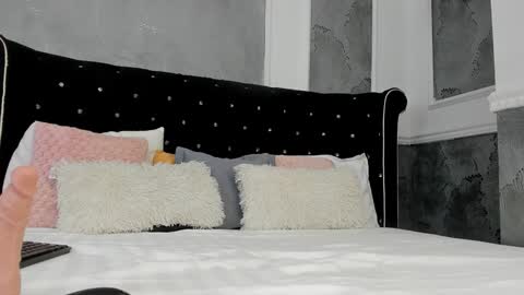 anissia teaser online show from 01-28-25, 11:17