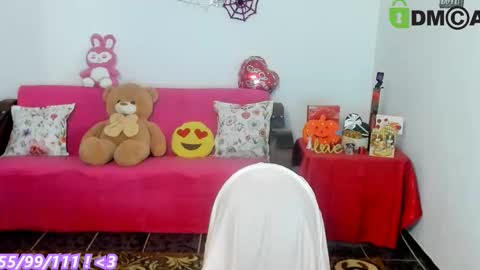 Snapshot of anissyax chatting on 11-21-25, 02:54 AnissyaX online show from 11-21-25, 02:54