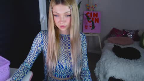 anita_moon_ online show from 04-09-26, 06:13