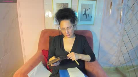 Anita online show from 12-19-24, 05:40