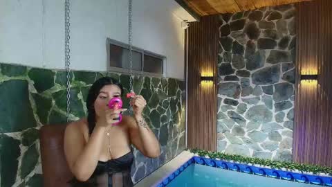 Dania Lpez online show from 04-22-26, 05:25