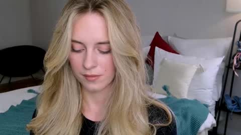 Anita online show from 11-18-25, 02:54