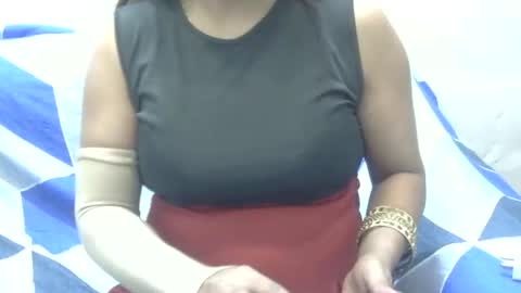 anjali_dogra786 online show from 12-04-25, 09:29