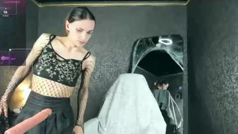 Angel online show from 06-14-26, 06:10