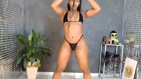 Hello My name is NaiaraPv is OPEN online show from 07-04-26, 03:56