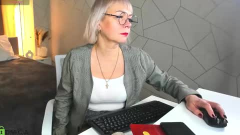 ann_annise online show from 02-13-26, 01:12