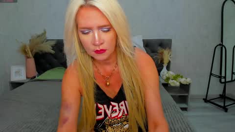 Luna Lady online show from 06-08-26, 09:31