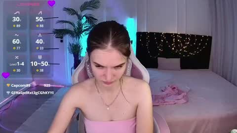 ann_woood online show from 05-20-26, 06:58
