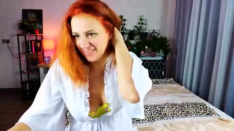 Snapshot of anna127moon chatting on 11-26-25, 03:51 Anna online show from 11-26-25, 03:51