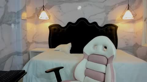 Ana  online show from 10-27-25, 12:31