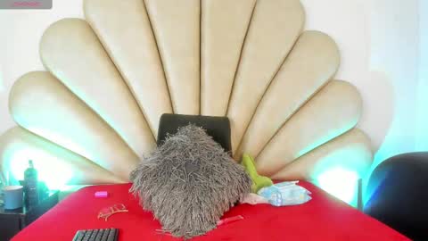 Anna  online show from 03-08-25, 12:52