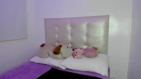 ANNA online show from 09-12-25, 02:28