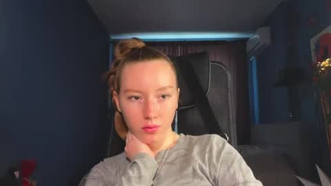 Anna online show from 04-24-26, 01:13