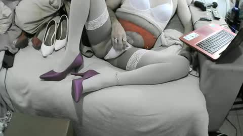 Anna online show from 02-25-25, 11:33