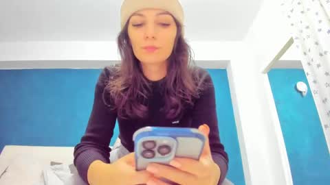 Anna online show from 02-19-25, 01:06