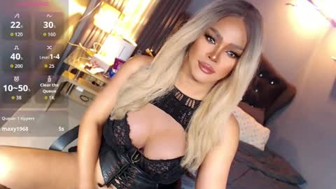 Miss Anna online show from 05-26-26, 01:01