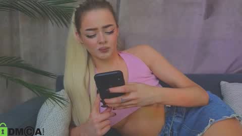 Anna online show from 11-06-25, 02:51