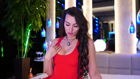 Snapshot of anna_purna chatting on 12-14-24, 04:23 AnnaPurna online show from 12-14-24, 04:23