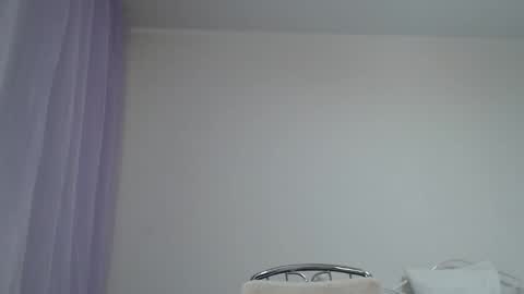 Snapshot of anna_stellari chatting on 03-06-25, 03:45 Anna online show from 03-06-25, 03:45