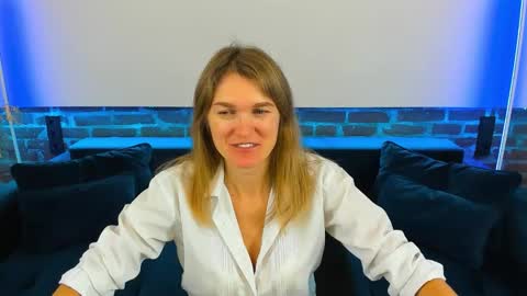 Annabel online show from 10-25-25, 06:10