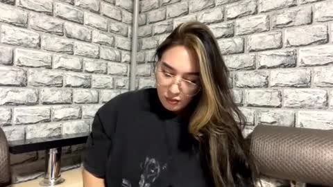 Snapshot of annabellandmann chatting on 10-01-25, 04:02 Sarah online show from 10-01-25, 04:02