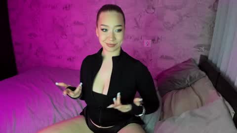 Snapshot of annabelle_art chatting on 01-27-25, 09:00 Annabelle online show from 01-27-25, 09:00