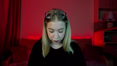 Snapshot of annabelle_art chatting on 02-23-25, 05:29 Annabelle online show from 02-23-25, 05:29