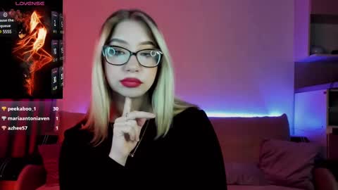 Snapshot of annabelle_art chatting on 03-11-25, 05:46 Annabelle online show from 03-11-25, 05:46