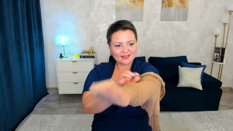 Snapshot of annacorlane chatting on 05-18-26, 04:07 annacorlane online show from 05-18-26, 04:07