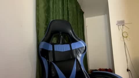 Snapshot of annacrow chatting on 02-24-26, 11:47 Anna online show from 02-24-26, 11:47