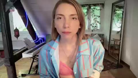 Anna Darko online show from 07-18-26, 03:16