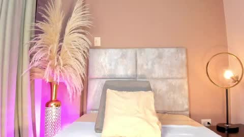 Snapshot of annadenverr chatting on 05-29-26, 01:25 Anna Denver online show from 05-29-26, 01:25