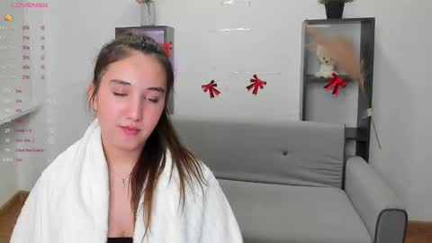 Snapshot of annaelfi chatting on 01-10-25, 01:41 Anna online show from 01-10-25, 01:41