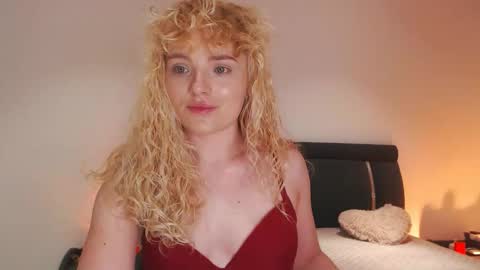 annaevv online show from 02-08-26, 03:54