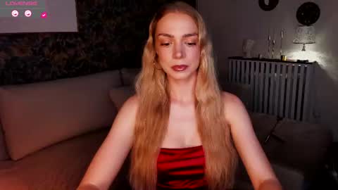 Snapshot of annakarenina__ chatting on 07-27-26, 07:32 Goddess Anna online show from 07-27-26, 07:32