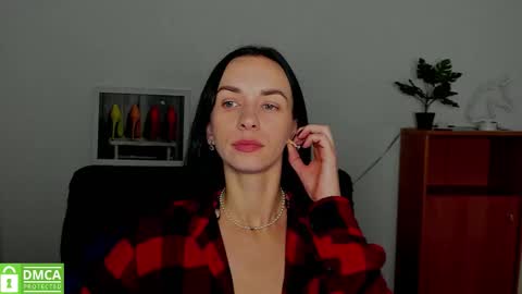 Anna online show from 10-15-25, 06:35