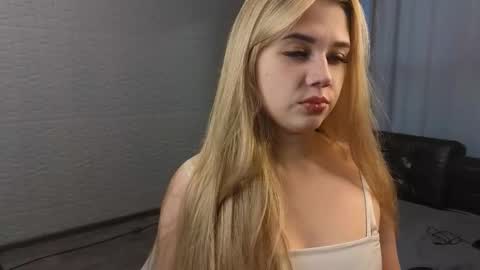 Snapshot of annalbel chatting on 11-30-25, 05:55 Annabel online show from 11-30-25, 05:55