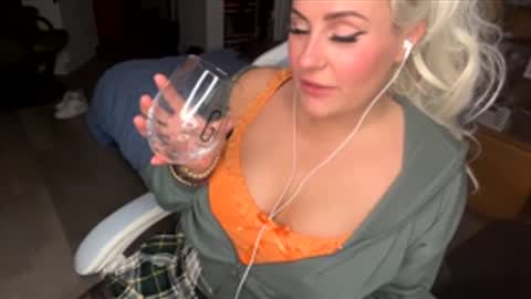 Snapshot of annaonme chatting on 03-18-26, 01:42 annaonme online show from 03-18-26, 01:42