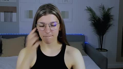 Im Anna online show from 05-24-26, 04:28