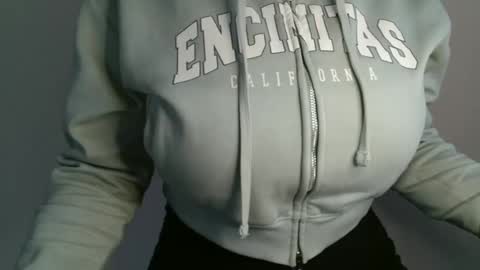 Bella online show from 03-10-26, 01:16